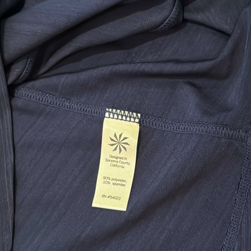 Athleta Like New -  Blue Long Sleeve Pacifica Top - Picture 5 of 6
